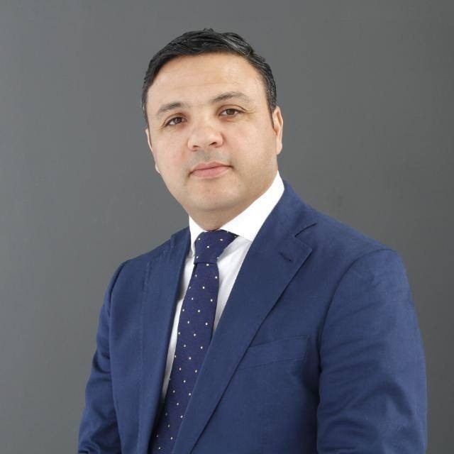 Mustapha Mazouzi, Visionärer Führer und Innovator im Bereich Ingenieurwesen und Technologie